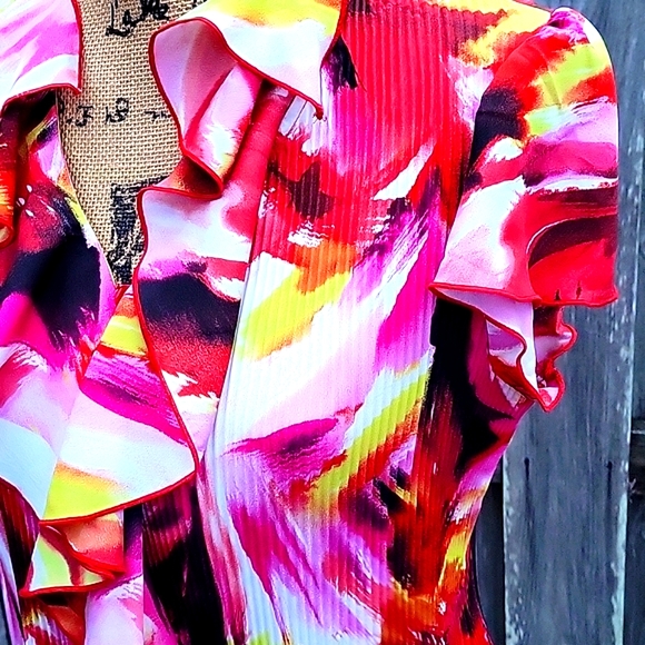 NEW Cato Accordion Pleat, Abstract Print Top with Ruffle Front - Picture 6 of 17